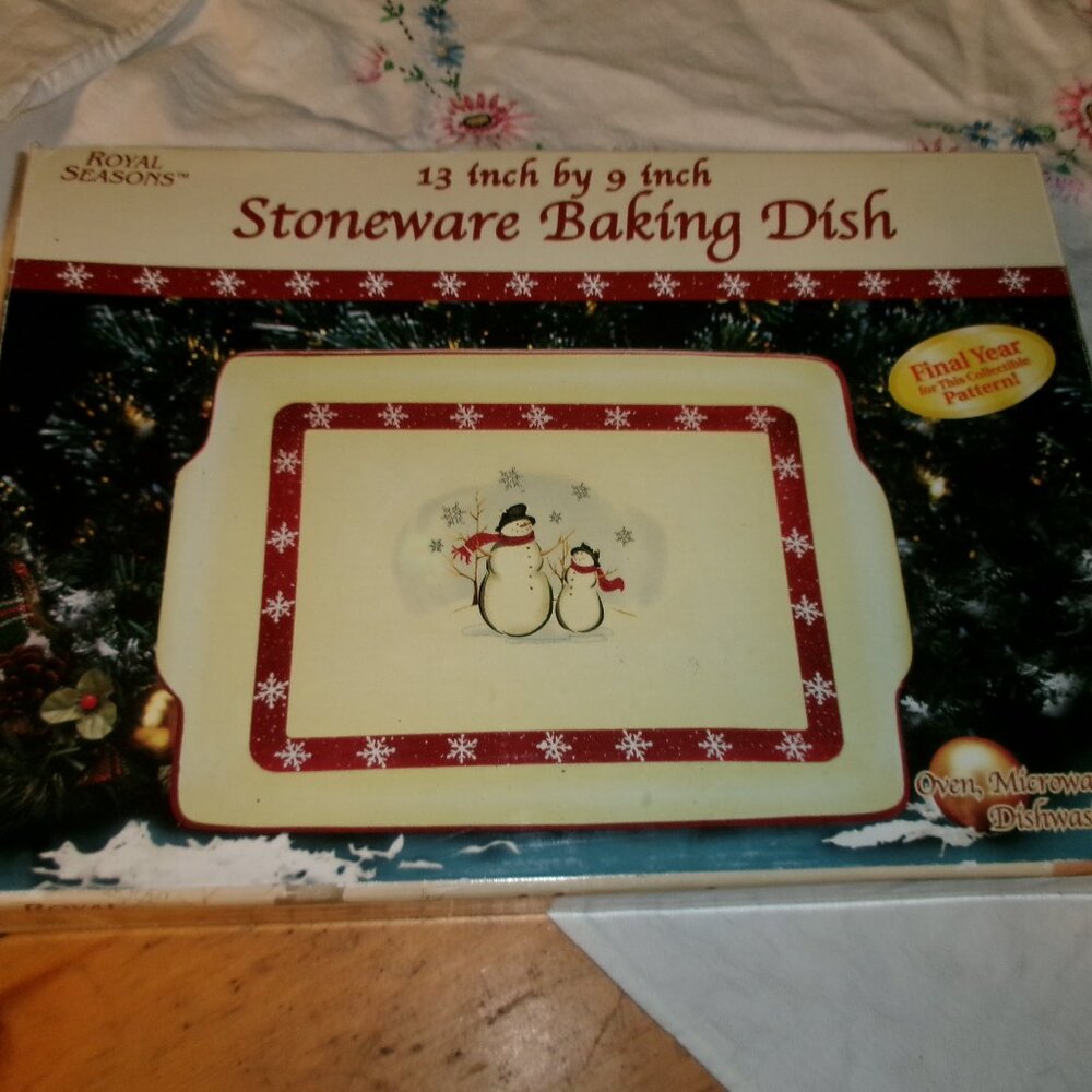 Royal Seasons snowman 13x9 stoneware baking dish